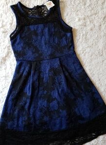 🌸Girl's Embroidered Dress